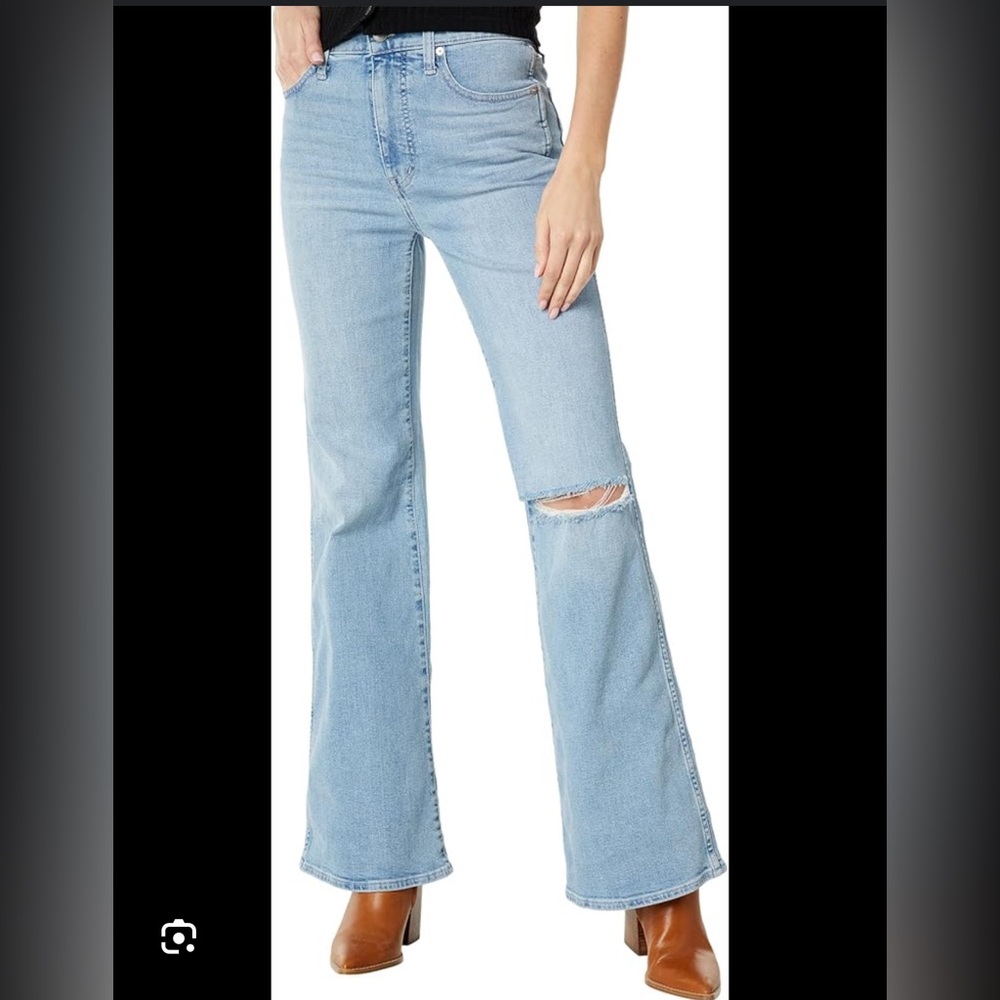 11” High Rise Flare w/ ripped knee size 31